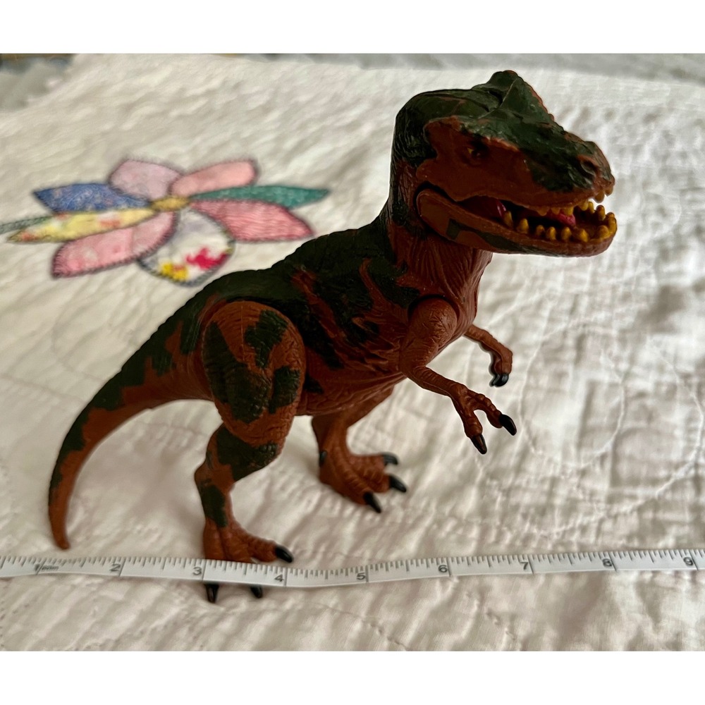 Jurassic World Tyrannosaurus Rex T-Rex moveable Action Figure Brown Green 9in